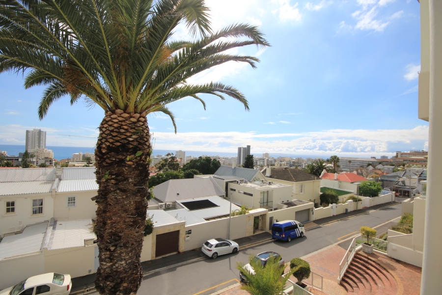 To Let 2 Bedroom Property for Rent in Sea Point Western Cape
